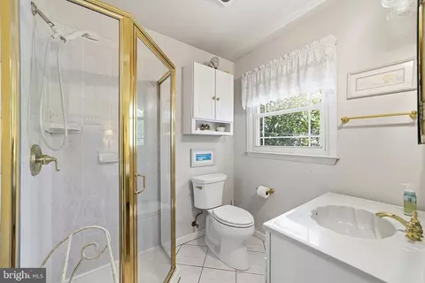 Bath - 7 Dellview Dr, Edison, NJ 08820 photo 3 of 4