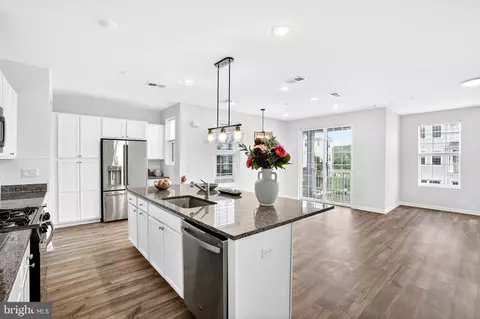 728 Station Rd, Dunellen, NJ 08812