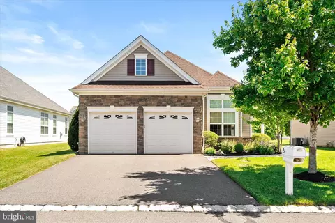 24 Ravenslake Rd, Monroe Township, NJ 08831