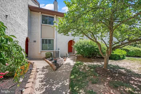 81 Thoreau Dr, Plainsboro, NJ 08536