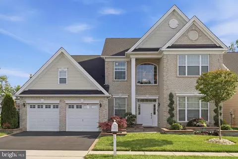 19 Whistling Straits Dr, Monroe Township, NJ 08831