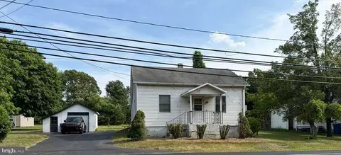 85 Pergola Ave, Monroe Township, NJ 08831