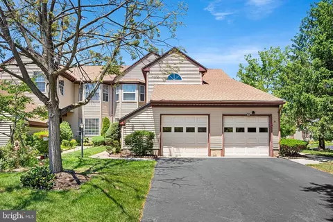 2 John Tyler Ct # A, Monroe Township, NJ 08831