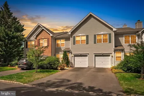 604 Creststone Cir, Princeton, NJ 08540