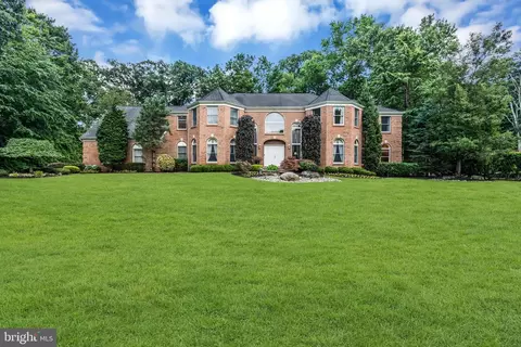 15 Harmony Ln, Monmouth Junction, NJ 08852