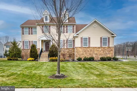 2 Eagle Ct, Monmouth Junction, NJ 08852