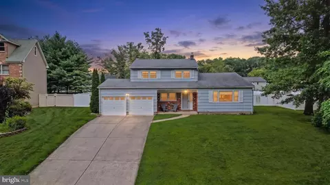 16 Neal Dr, East Brunswick, NJ 08816