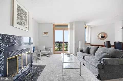 30 S Adelaide Ave #8J, Highland Park, NJ 08904
