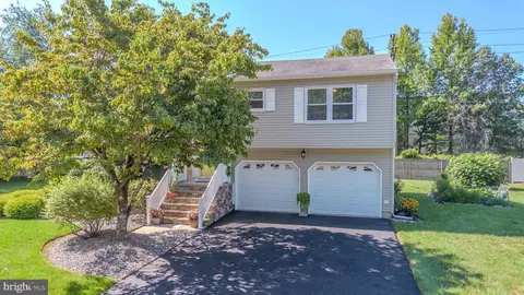 Exterior - 31 Pullman Loop, Dayton, NJ 08810 photo 7 of 7