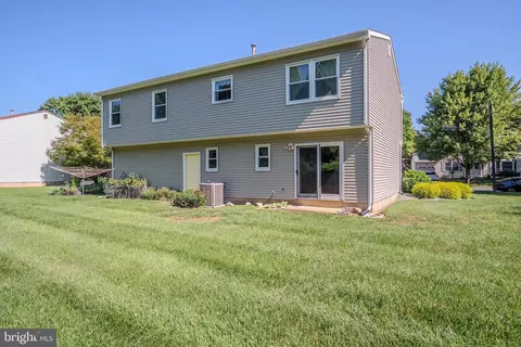 Exterior - 31 Pullman Loop, Dayton, NJ 08810 photo 5 of 7