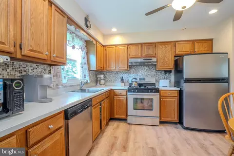 Kitchen - 31 Pullman Loop, Dayton, NJ 08810 photo 2 of 4