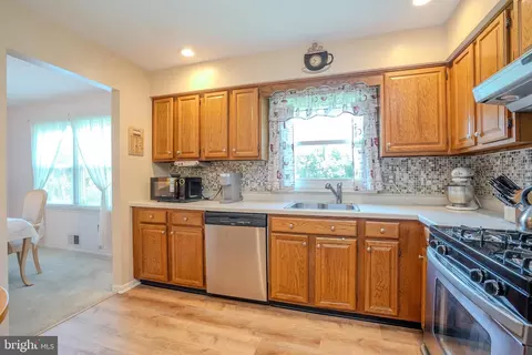 Kitchen - 31 Pullman Loop, Dayton, NJ 08810 photo 4 of 4