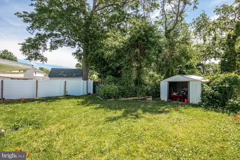 Exterior - 15 Markham Rd, Edison, NJ 08817 photo 3 of 4