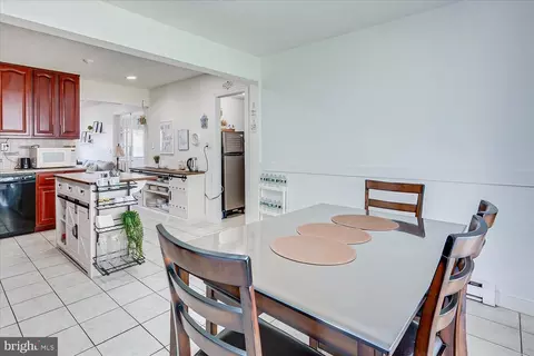 Dining - 15 Markham Rd, Edison, NJ 08817 photo 2 of 3
