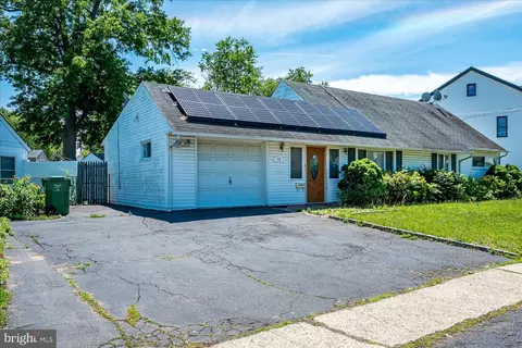 Exterior - 15 Markham Rd, Edison, NJ 08817 photo 1 of 4