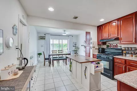 Kitchen - 15 Markham Rd, Edison, NJ 08817 photo 1 of 4