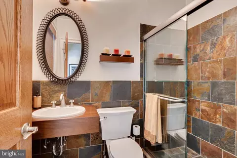 Bath - 4 Edgewood Rd, Edison, NJ 08820 photo 1 of 6