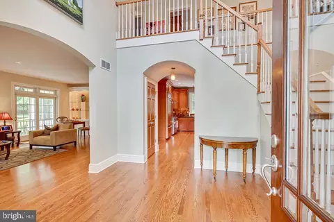 Entry Way - 4 Edgewood Rd, Edison, NJ 08820 photo 1 of 6
