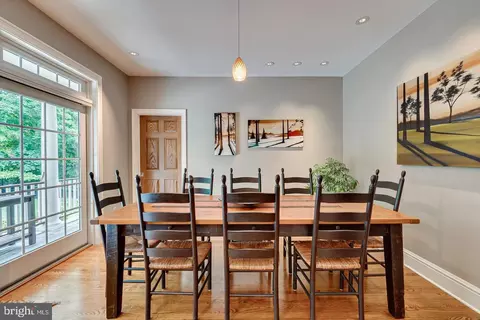 Dining - 4 Edgewood Rd, Edison, NJ 08820 photo 1 of 2