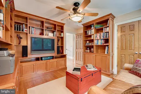 Other - 4 Edgewood Rd, Edison, NJ 08820 photo 11 of 20