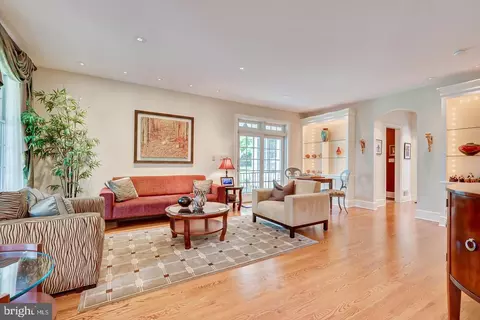 Other - 4 Edgewood Rd, Edison, NJ 08820 photo 1 of 20