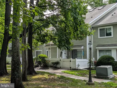 51 Deerberry Ln, Monmouth Junction, NJ 08852