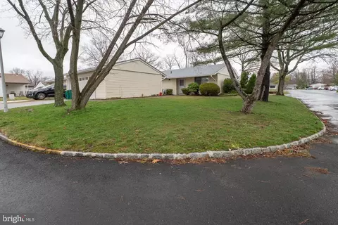 264 B Crosse Dr, Monroe Township, NJ 08831