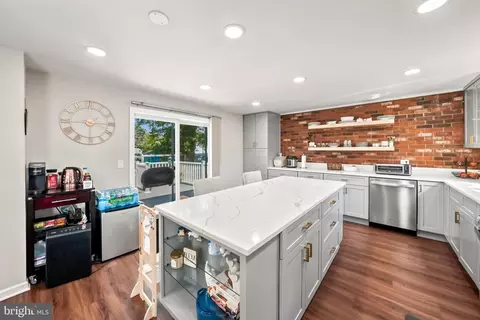 Kitchen - 212 Stephenson Ave, Middlesex, NJ 08846 photo 2 of 3