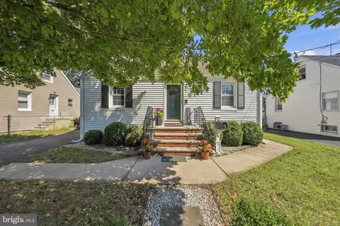 Exterior - 212 Stephenson Ave, Middlesex, NJ 08846 photo 1 of 4