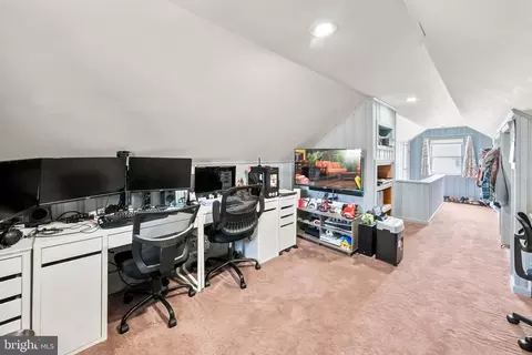 Entry Way - 212 Stephenson Ave, Middlesex, NJ 08846 photo 3 of 3