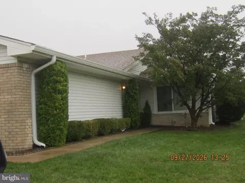 516 Hazen Rd, Monroe Township, NJ 08831
