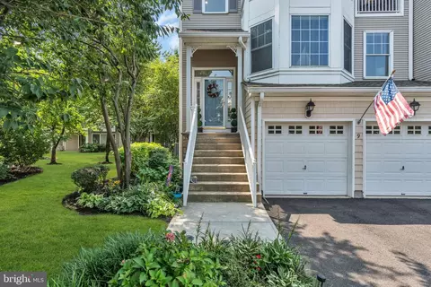 9 S Shore Dr, South Amboy, NJ 08879