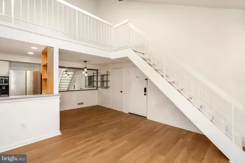 602 Aspen Dr, Plainsboro, NJ 08536
