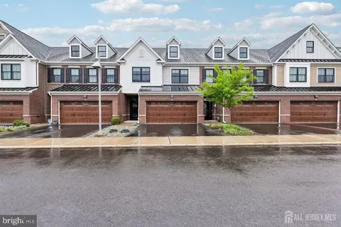 52 Riverwalk Riv, Plainsboro, NJ 08536