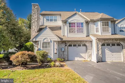 375 Draco Rd, Piscataway, NJ 08854