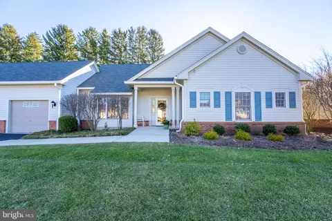 3 Fringe Tree Ct, Princeton, NJ 08540