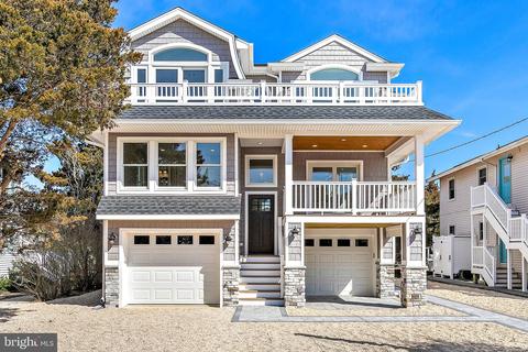 22 E 10th St, Barnegat Light, NJ 08006