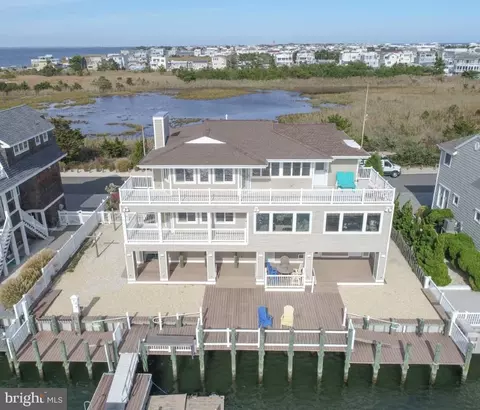 110 Newport Dr, Long Beach Township, NJ 08008