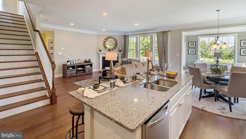 111 Bennet Ln, Manahawkin, NJ 08050