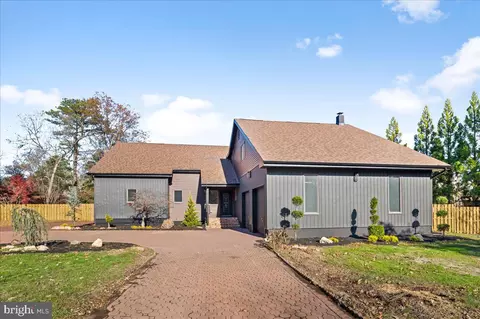 121 Mary Bell Rd, Stafford Township, NJ 08050