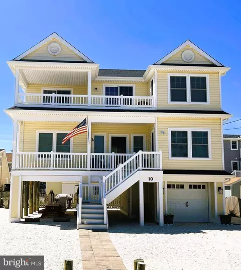 10 W Joan Rd, Long Beach Township, NJ 08008