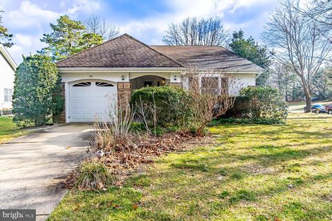 1 Fir Rd, Manahawkin, NJ 08050