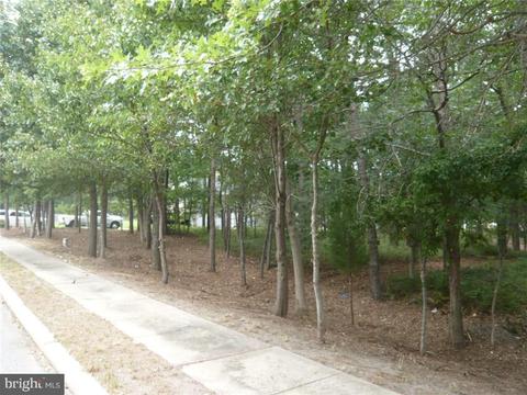 29 8th St, Barnegat, NJ 08005
