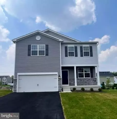 10 Phoebe Dr, Barnegat, NJ 08005