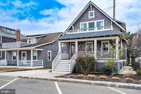 22 5th St, Beach Haven, NJ 08008