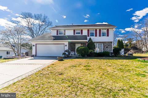 15 Hollybrook Dr, Little Egg Harbor Twp, NJ 08087