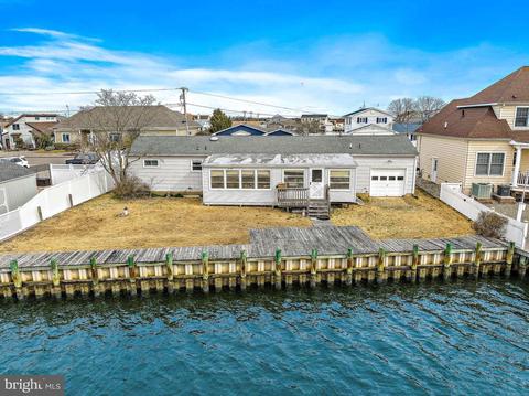 1051 Bowsprit Pt, Lanoka Harbor, NJ 08734