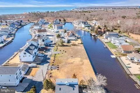 31 Capstan Rd, Waretown, NJ 08758
