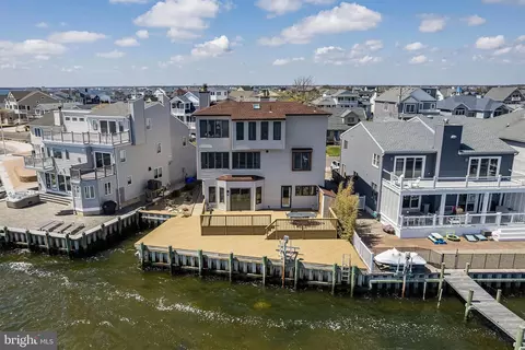 95 Rochester Dr, Brick, NJ 08723