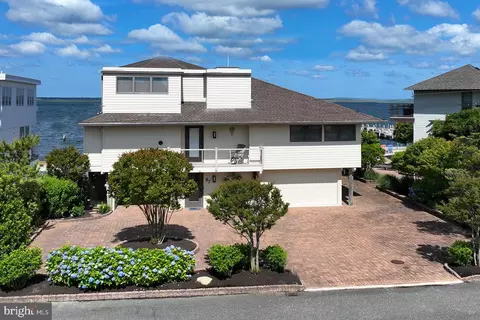 67 Cedars Ave, Harvey Cedars, NJ 08008